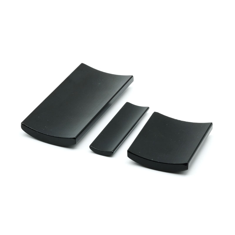 Stalni magnet u obliku luka/pločice/segmenta