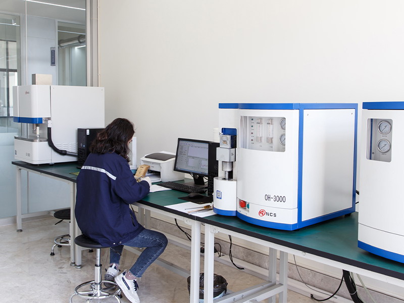 Analizator vodika, kisika, ugljika i sumpora